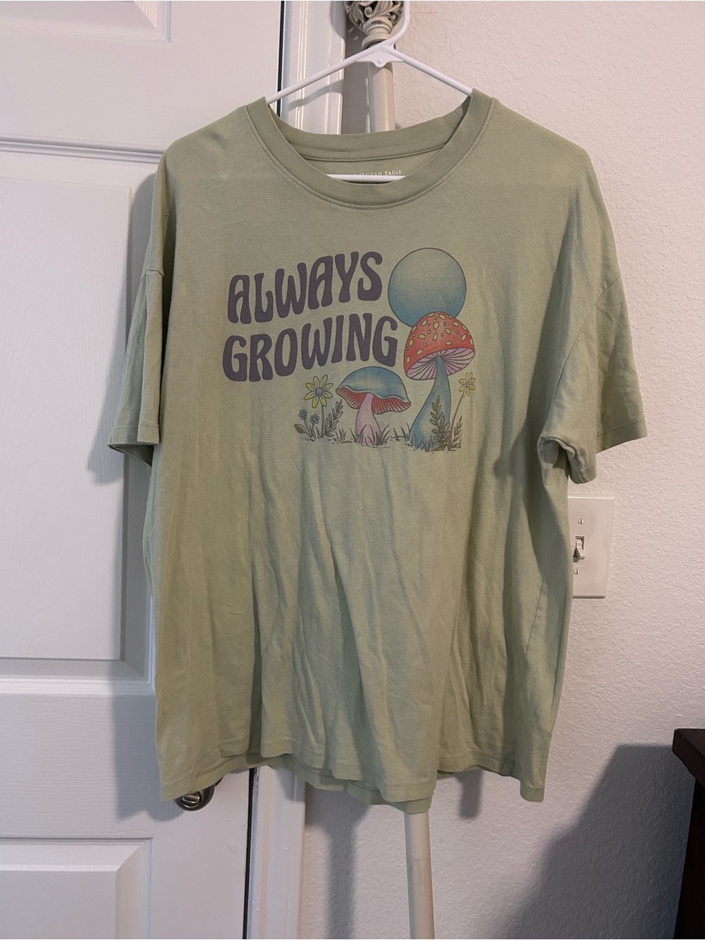 American Eagle Always Growing Mushroom Graphic Tee Green Medium